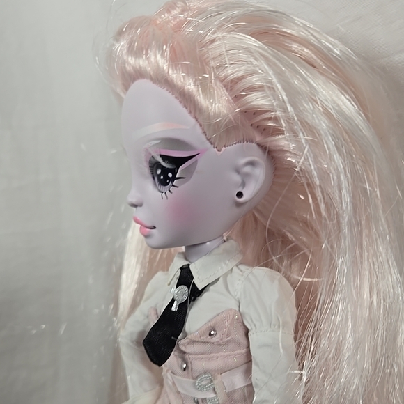 Fashion Doll with Pink Hair and White Outfit - Picture 9 of 12